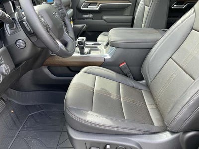 2026 Chevrolet Silverado 1500 Crew Cab Short Box 4-Wheel Drive High Country