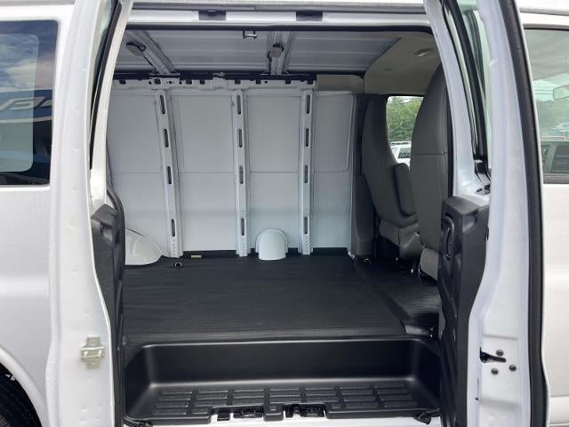 2026 Chevrolet Express Cargo 2500 Regular Wheelbase Rear-Wheel Drive