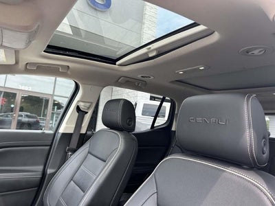 2022 GMC Acadia FWD Denali