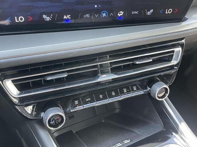 2024 Chevrolet Traverse LT w/1LT