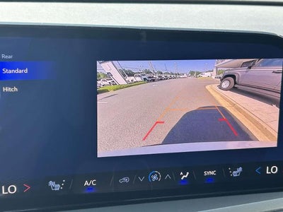 2025 Chevrolet Traverse LT w/1LT