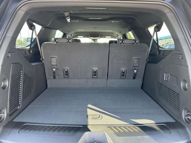 2026 Chevrolet Suburban 2WD LS