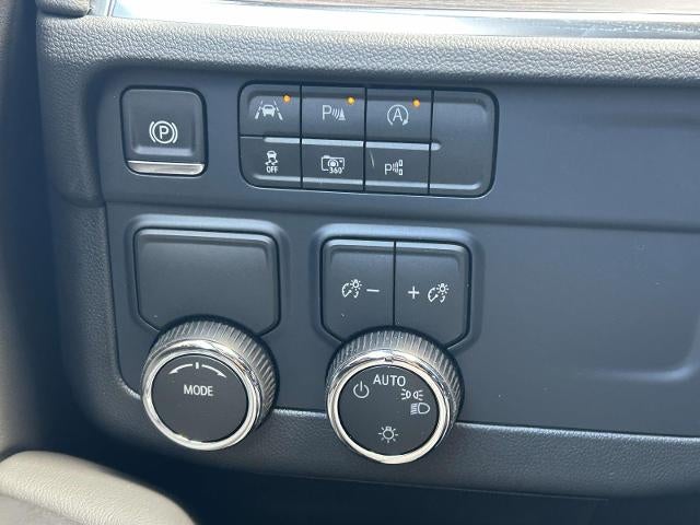 2026 Chevrolet Suburban 2WD LS