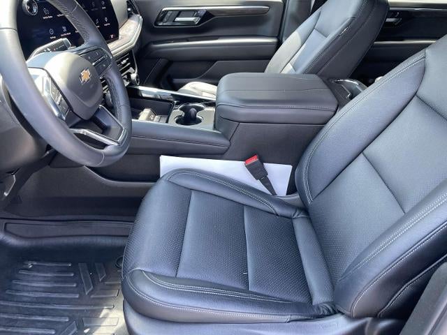 2025 Chevrolet Suburban 2WD LS