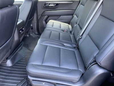 2025 Chevrolet Suburban 2WD LS