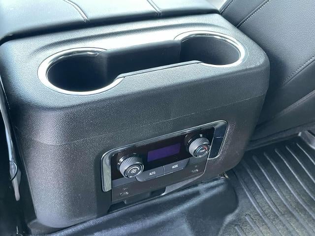 2025 Chevrolet Suburban 2WD LS