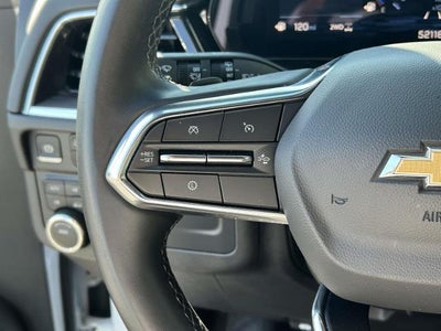 2025 Chevrolet Suburban 4WD LT