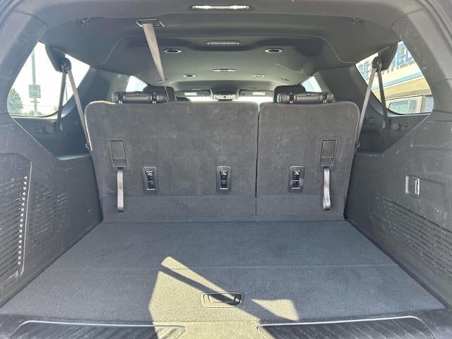 2025 Chevrolet Suburban 4WD LT