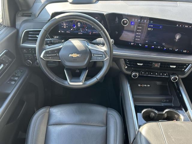 2025 Chevrolet Suburban 4WD LT