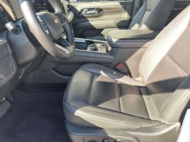 2025 Chevrolet Suburban 4WD LT
