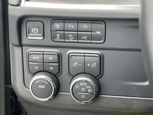 2025 Chevrolet Suburban 4WD Z71