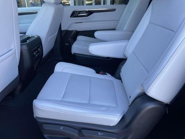 2025 Chevrolet Suburban 4WD Premier