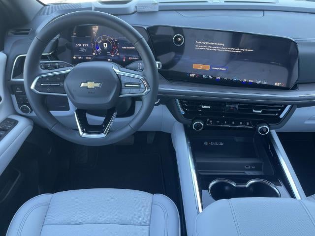 2025 Chevrolet Suburban 4WD Premier