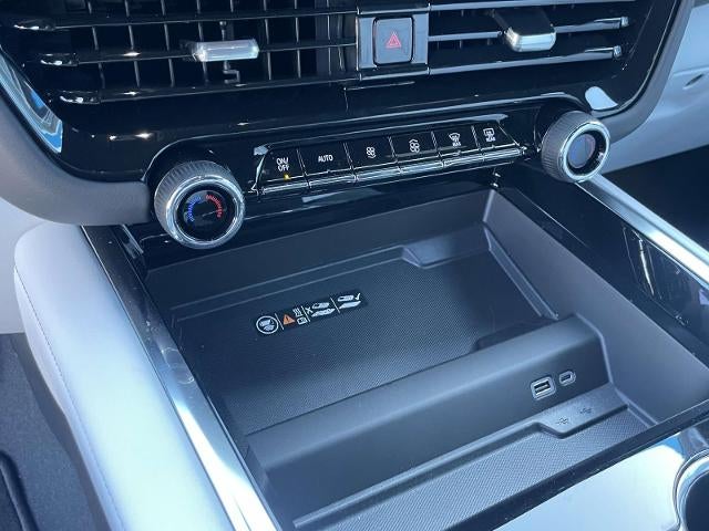 2025 Chevrolet Suburban 4WD Premier