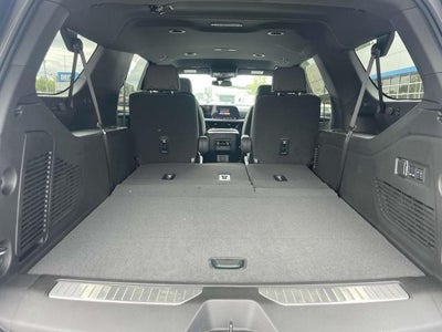 2025 Chevrolet Suburban 4WD Premier