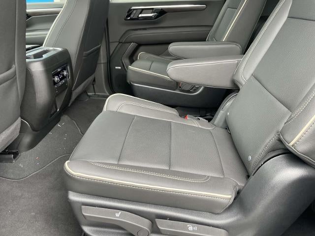 2025 Chevrolet Suburban 4WD Premier