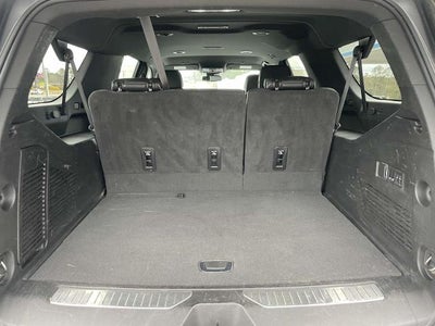 2024 Chevrolet Suburban 2WD Premier