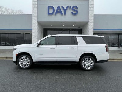 2023 Chevrolet Suburban 2WD Premier