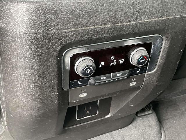 2023 Chevrolet Suburban 2WD Premier