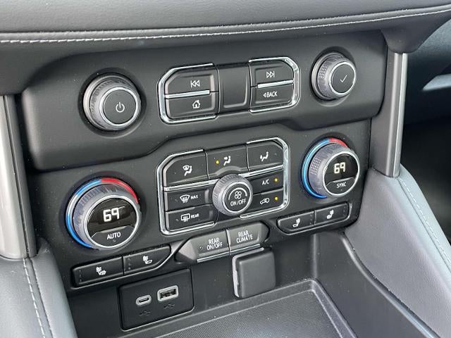 2024 Chevrolet Suburban 4WD LT