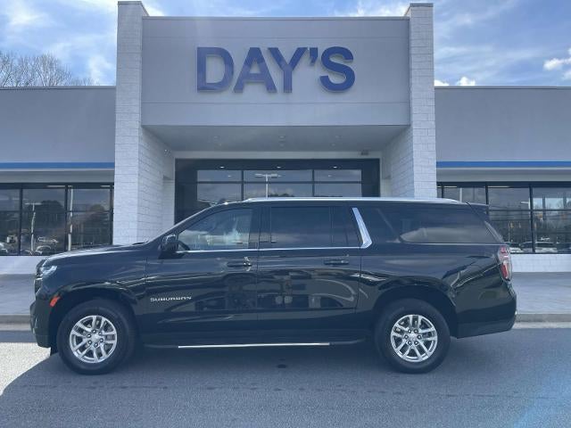 2024 Chevrolet Suburban 4WD LT
