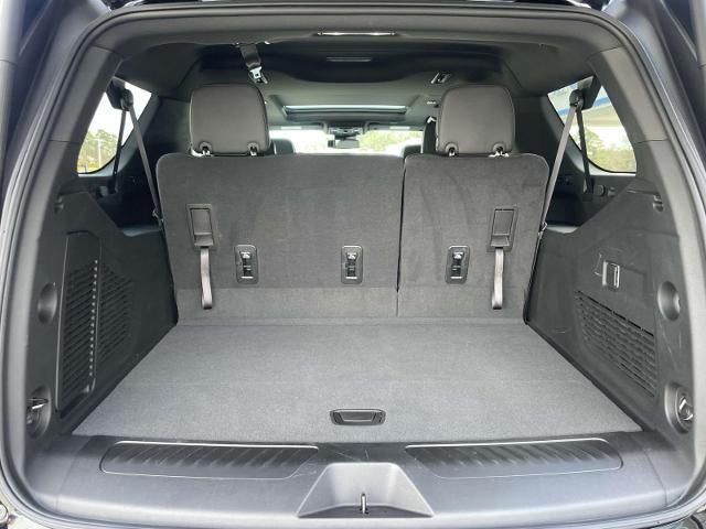 2024 Chevrolet Suburban 4WD LT