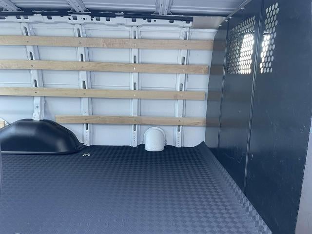 2024 GMC Savana Cargo 2500 2500 Regular Wheelbase Rear-Wheel Drive