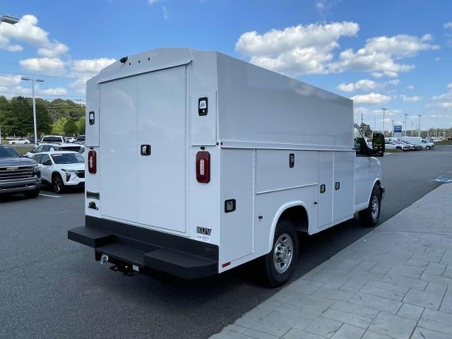 2026 Chevrolet Express Cutaway 3500 3500 Van 139"