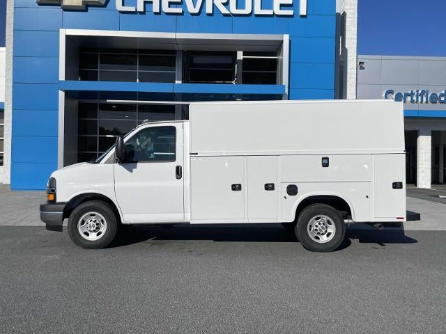 2026 Chevrolet Express Cutaway 3500 3500 Van 139"