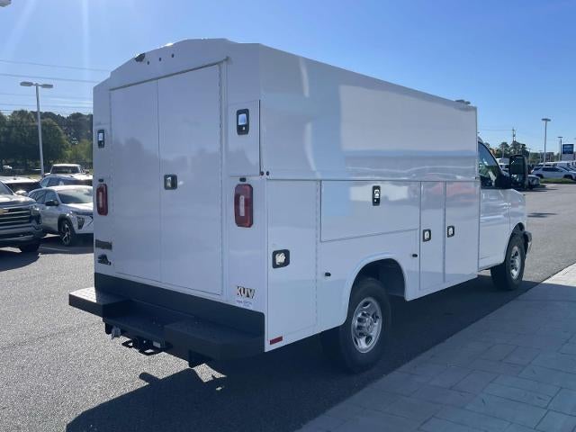 2026 Chevrolet Express Cutaway 3500 3500 Van 139"