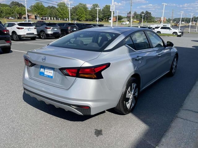 2022 Nissan Altima 2.5 S Sedan