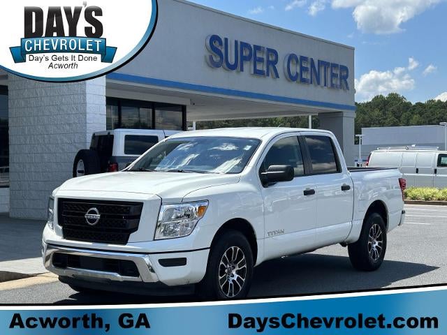 2024 Nissan TITAN 4x4 Crew Cab SV