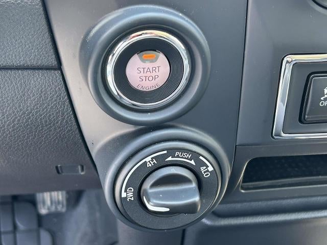 2024 Nissan TITAN 4x4 Crew Cab SV