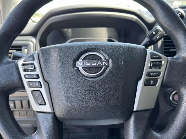 2024 Nissan TITAN 4x4 Crew Cab SV