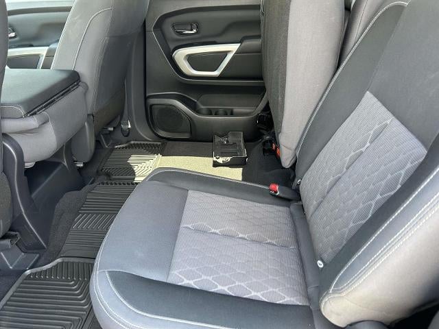 2024 Nissan TITAN 4x4 Crew Cab SV
