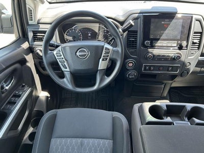 2024 Nissan TITAN 4x4 Crew Cab SV