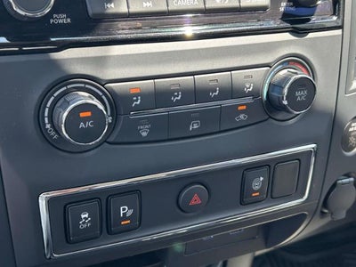 2024 Nissan TITAN 4x4 Crew Cab SV