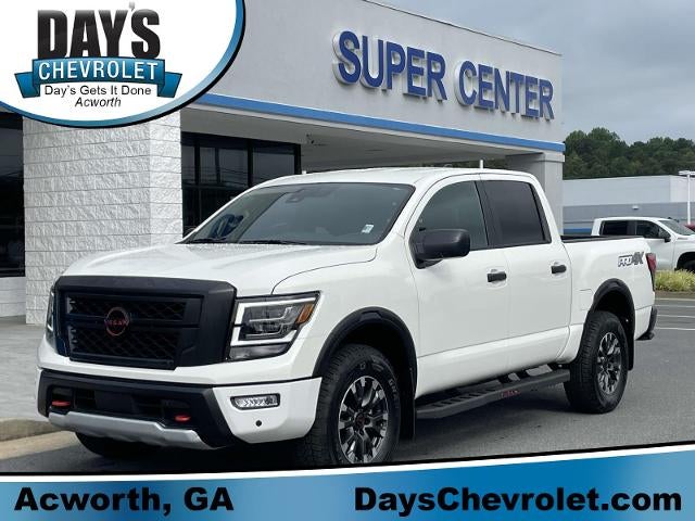 2024 Nissan Titan 4x4 Crew Cab SV