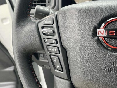 2024 Nissan Titan 4x4 Crew Cab SV