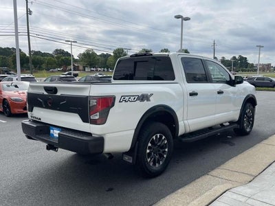 2024 Nissan Titan 4x4 Crew Cab SV