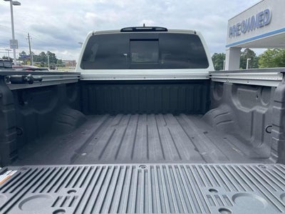 2024 Nissan Titan 4x4 Crew Cab SV