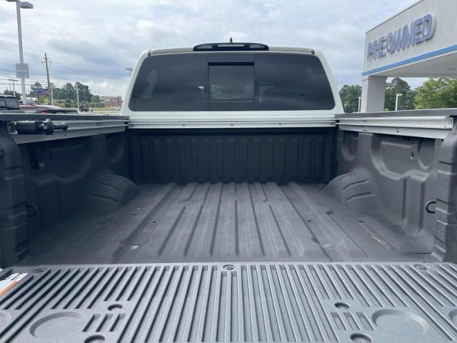 2024 Nissan Titan 4x4 Crew Cab SV