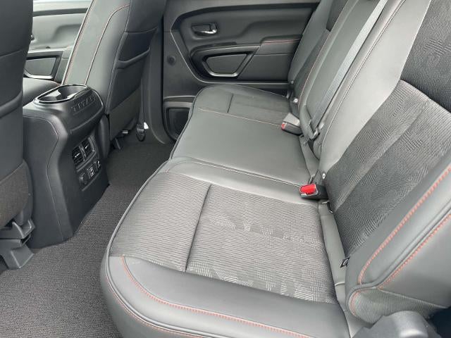 2024 Nissan Titan 4x4 Crew Cab SV