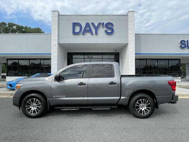 2024 Nissan Titan 4x2 Crew Cab SV