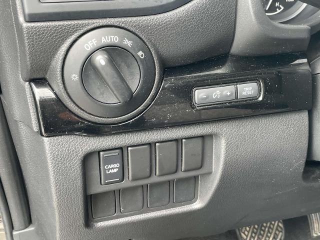 2024 Nissan Titan 4x2 Crew Cab SV