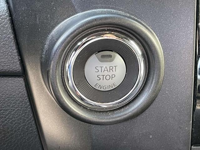 2024 Nissan Titan 4x2 Crew Cab SV