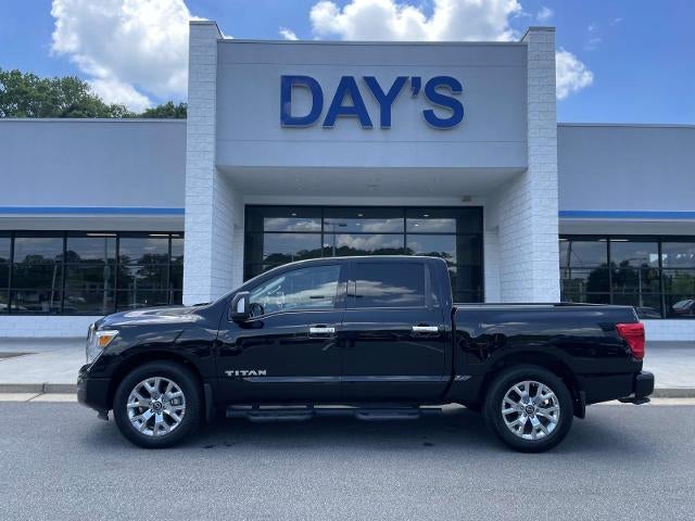 2024 Nissan Titan 4x2 Crew Cab SV