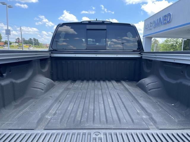 2024 Nissan Titan 4x2 Crew Cab SV