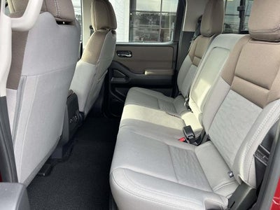 2024 Nissan Frontier Crew Cab 4x2 SV