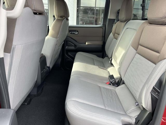 2024 Nissan Frontier Crew Cab 4x2 SV